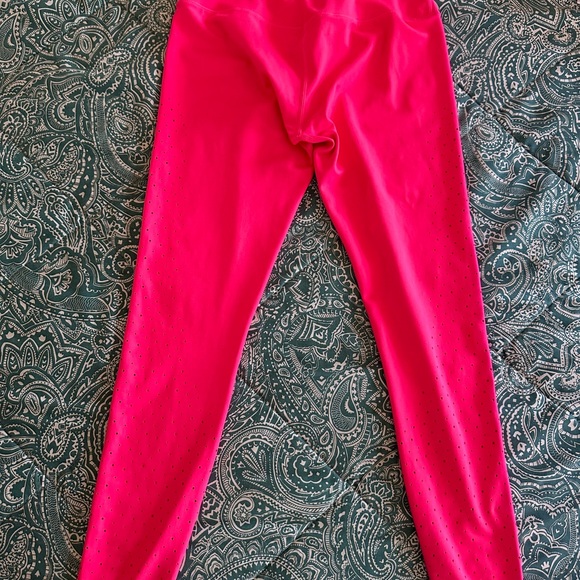 #23 BuffBunny Hot Pink Workout Legging - Picture 3 of 9